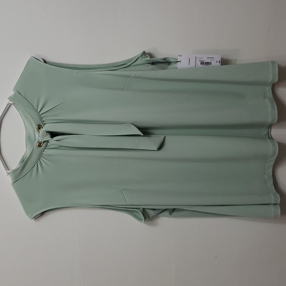 Sleeveless blouse #7